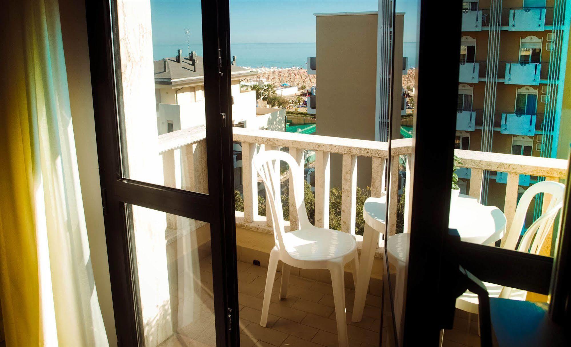 Residence Internazionale Rimini Exterior foto